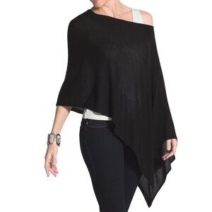**Chico’s Flowy Cropped Poncho** L/XL